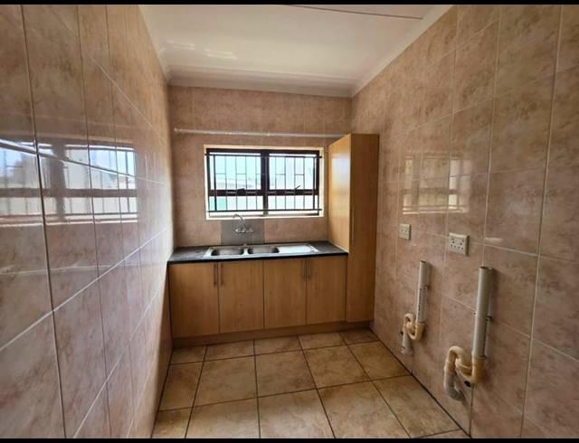 3 BEDROOM HOUSE FOR SALE IN HARTENBOS CENTRAL